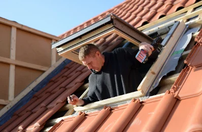 Pose de fenêtres de toit Velux à Bû